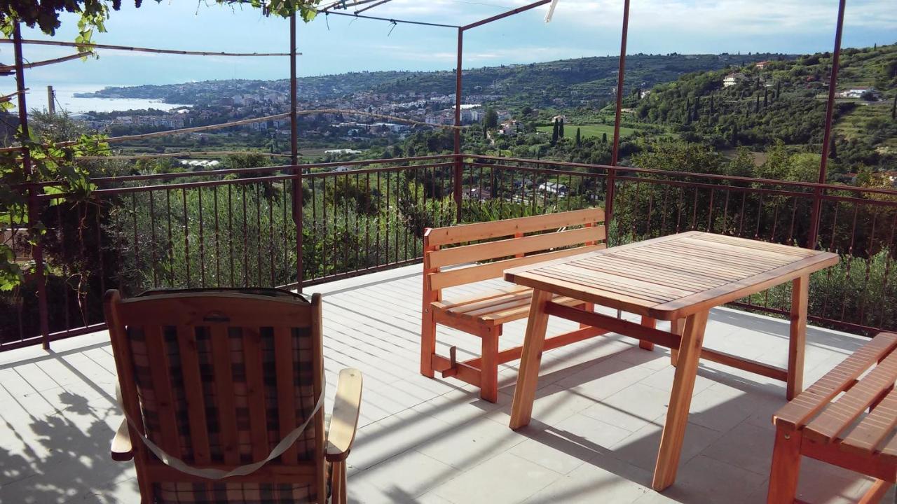 Apartma Med Oljkami Spodnji Portorož Exterior foto