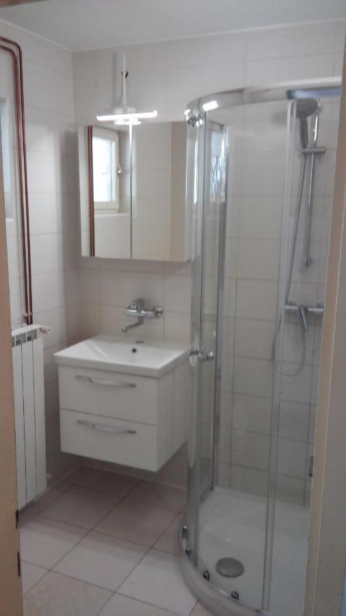 Apartma Med Oljkami Spodnji Portorož Exterior foto